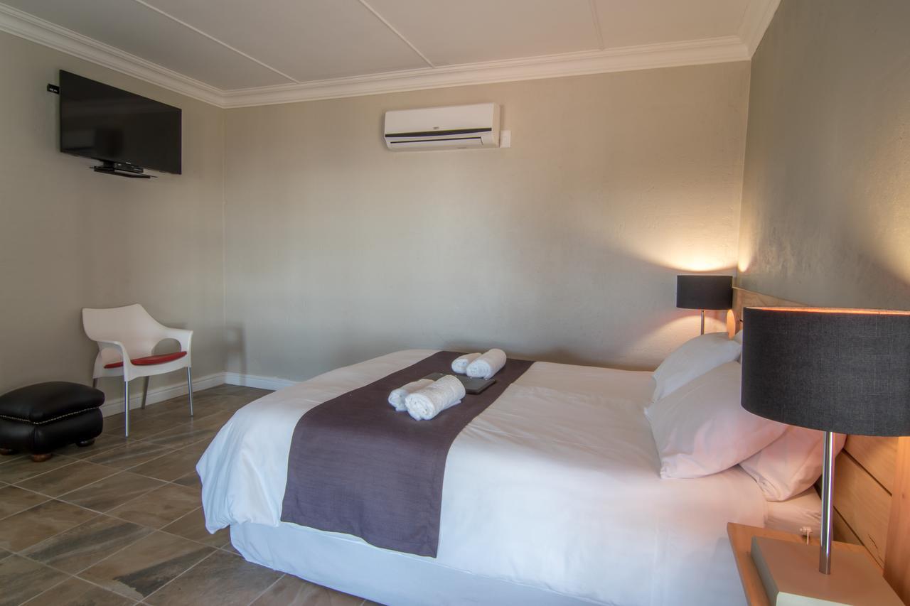 Letsatsi Lodge Vanrhynsdorp Exterior photo